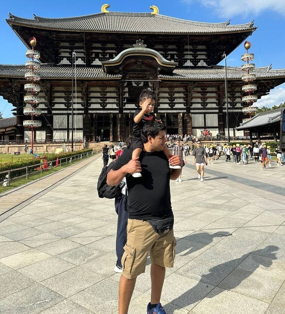 Aleksandar Tasevski sitting at a computer